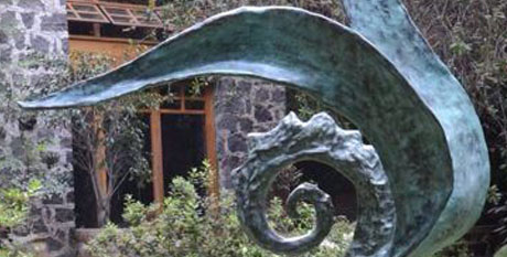 BRONZE ART GALLERY - BRONZE POOL SCULPTURES AND STATUES LU